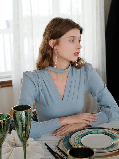 Classic Vintage Blouse with a Flattering Fit
