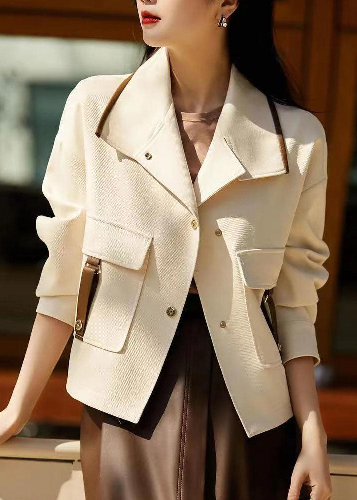 Gracefully Styled Coat for Any Occasion