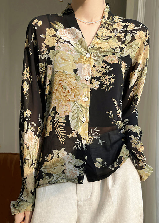 Well Tailored Blouse with a Graceful Silhouette