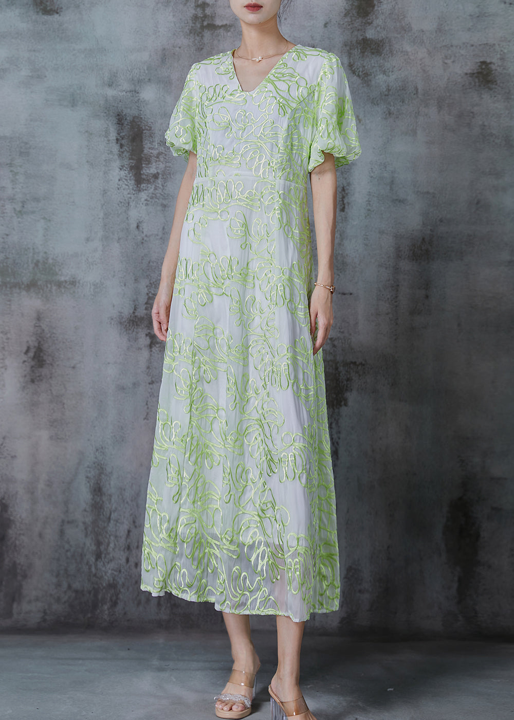 Beautifully Crafted Dress in a Classic Style