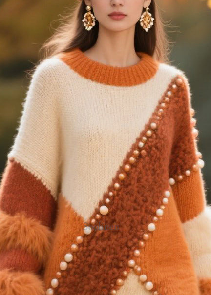 Well Tailored Sweater with a Graceful Silhouette