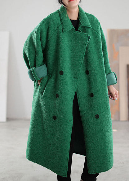 Elegantly Styled Coat for Everyday Wear