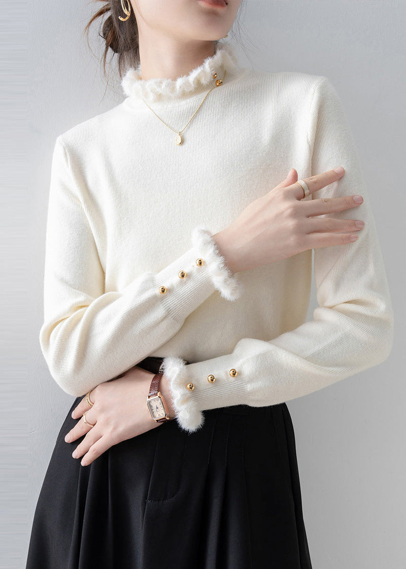 Effortlessly Elegant Sweater with a Timeless Design