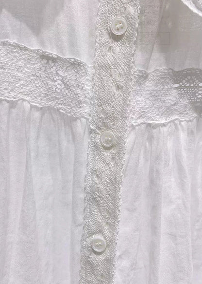 Beautifully Crafted Blouse in a Classic Style