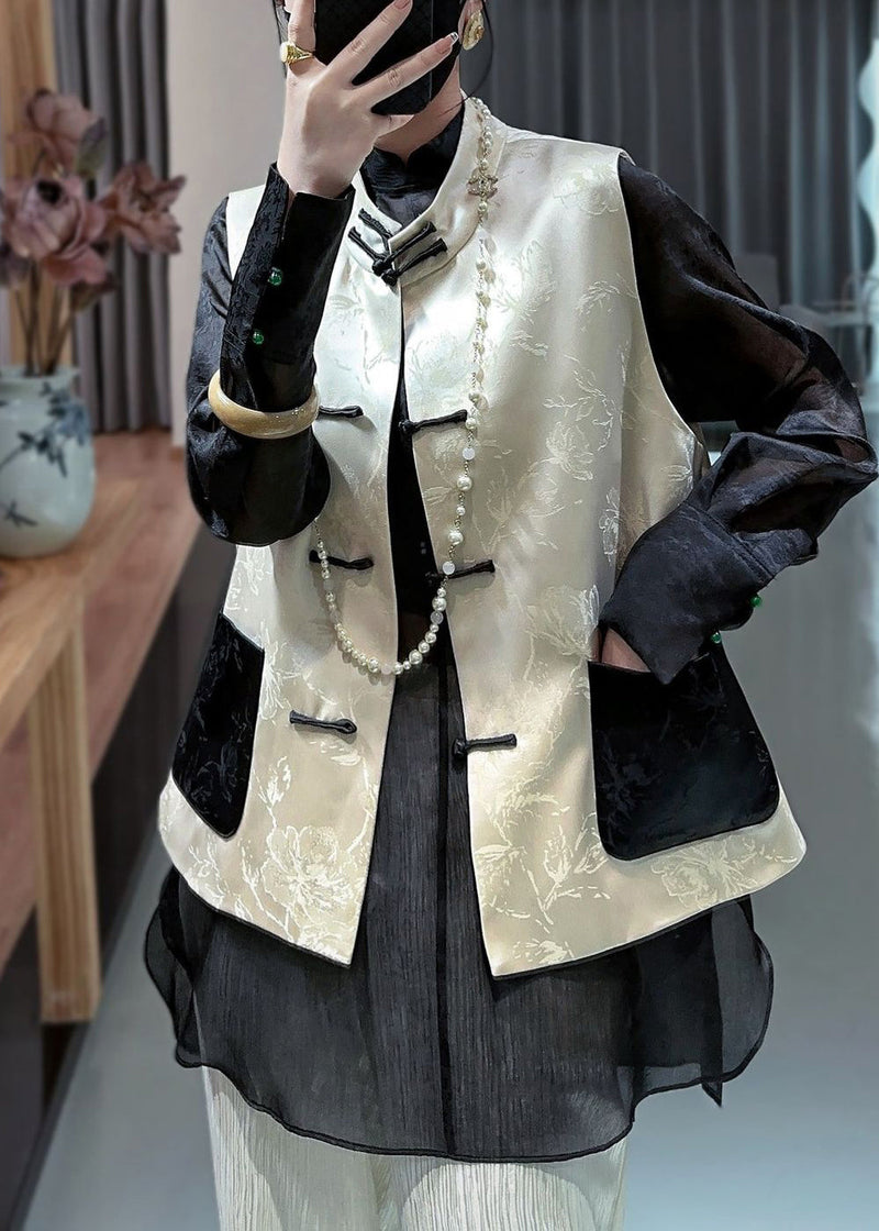 Polished Coat with an Effortless Classic Look