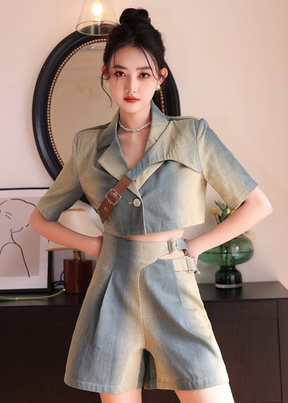 Beautifully Finished Top in a Timeless Design