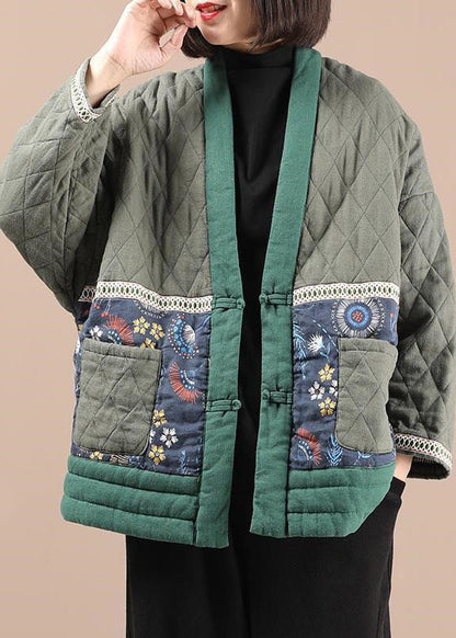 Effortlessly Elegant Jacket with a Timeless Design