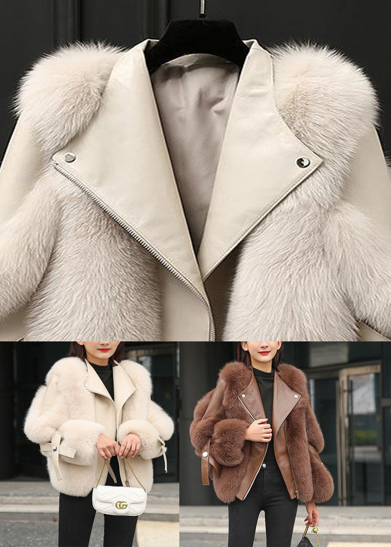 Elegantly Styled Coat for Everyday Wear