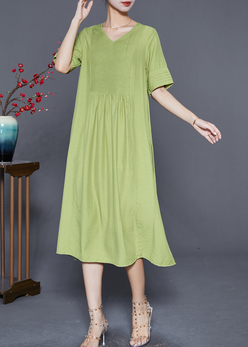 Classic Vintage Dress with a Flattering Fit
