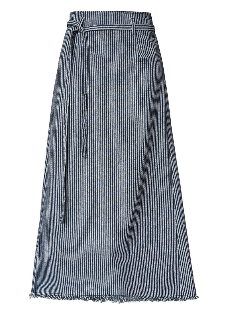 Beautifully Finished Garment in a Timeless Design