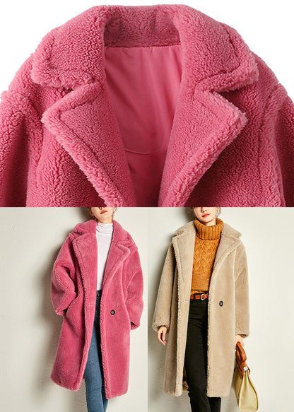 Well Tailored Coat with a Graceful Silhouette