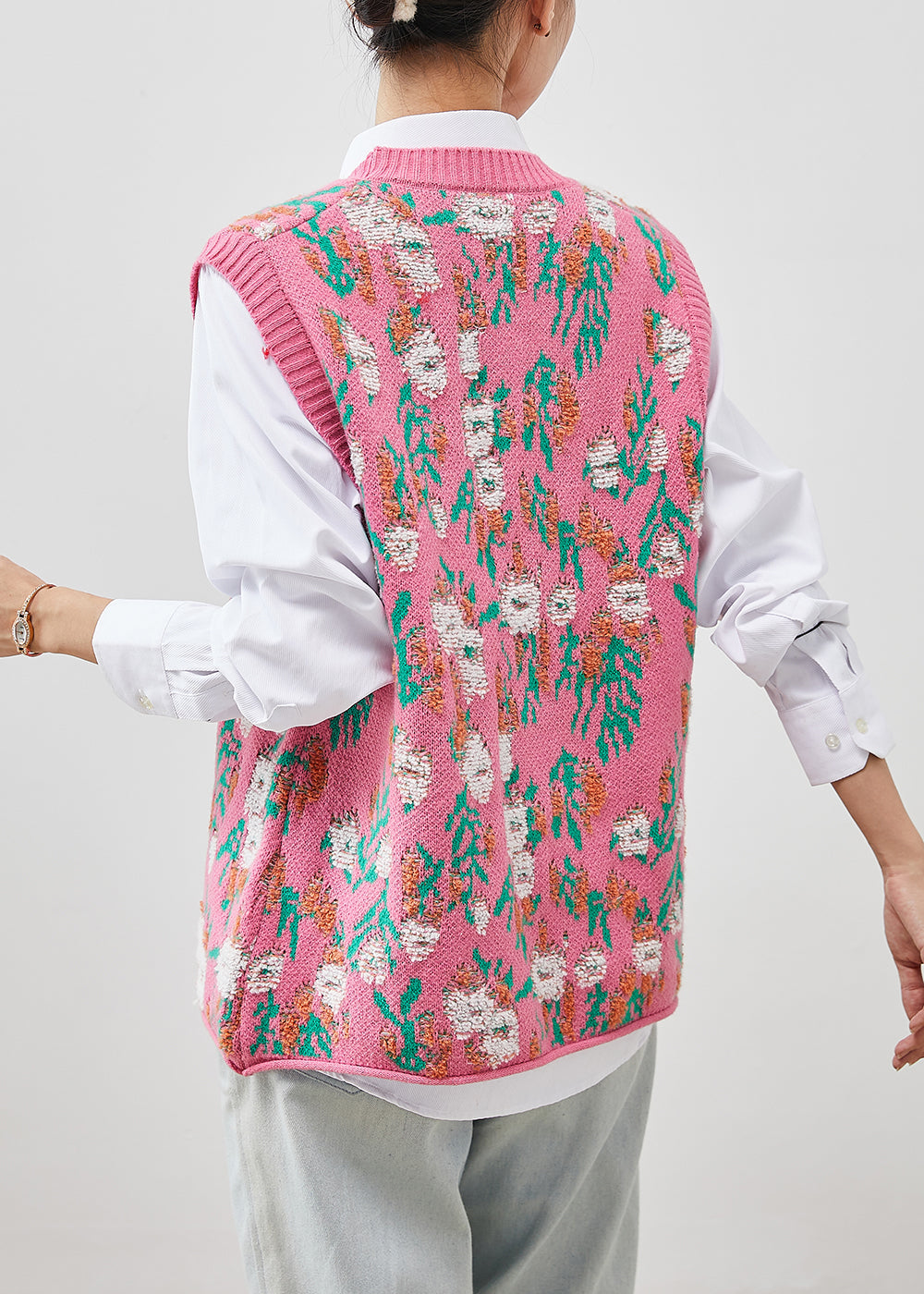 Gracefully Styled Pullover for Any Occasion