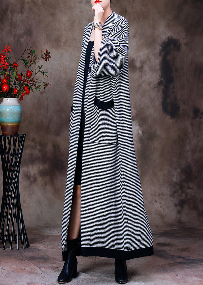 Effortlessly Elegant Coat with a Timeless Design