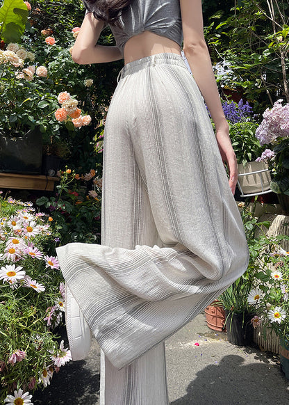 Well Tailored Pants with a Graceful Silhouette