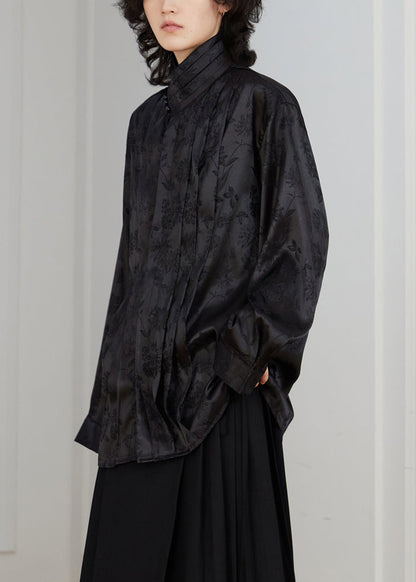 Sophisticated Blouse with a Clean Classic Look