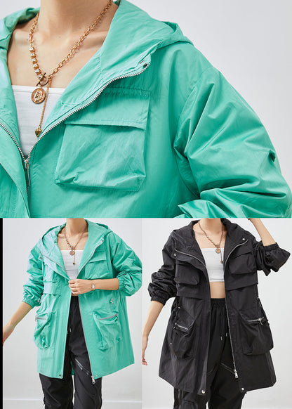 Well Tailored Coat with a Graceful Silhouette
