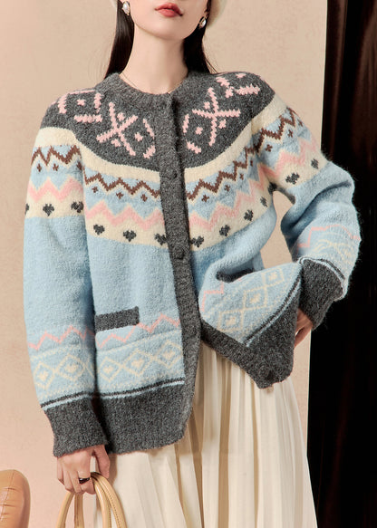 Beautifully Crafted Cardigan in a Classic Style