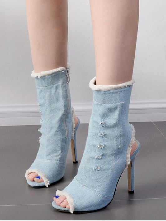 Graceful Orthopedic Boots for Modern Look