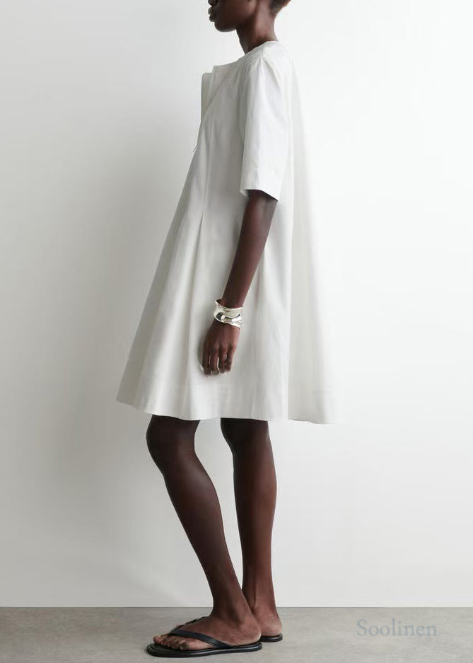 Beautifully Finished Dress in a Timeless Design