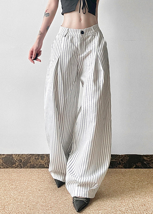 Classic Vintage Pants with a Flattering Fit
