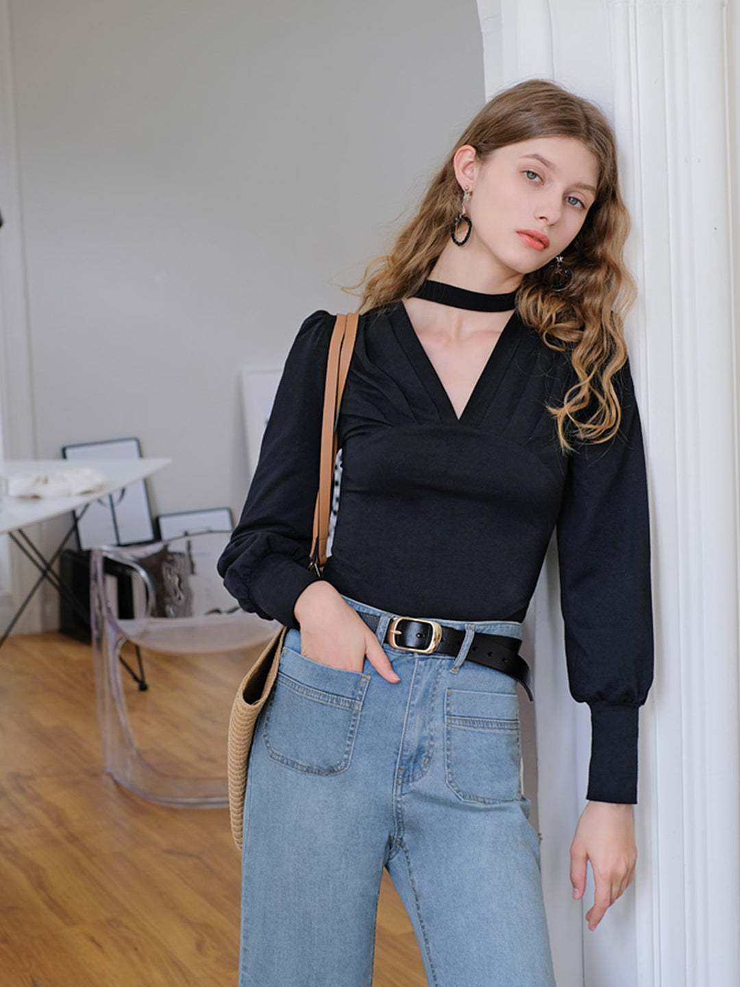 Classic Vintage Blouse with a Flattering Fit