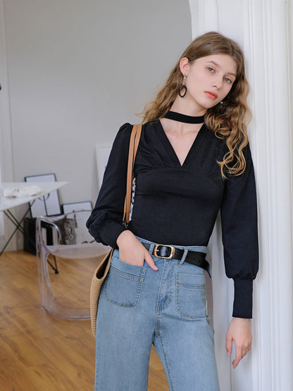 Classic Vintage Blouse with a Flattering Fit