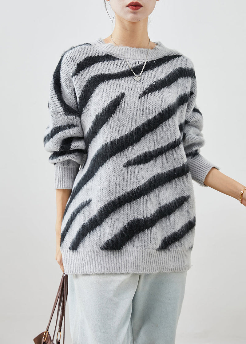 Elegantly Styled Sweater for Everyday Wear