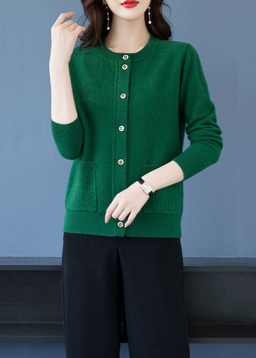 Effortlessly Elegant Coat with a Timeless Design