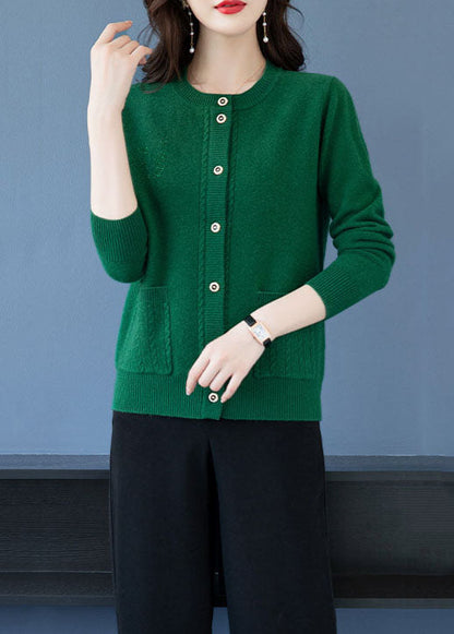 Effortlessly Elegant Coat with a Timeless Design