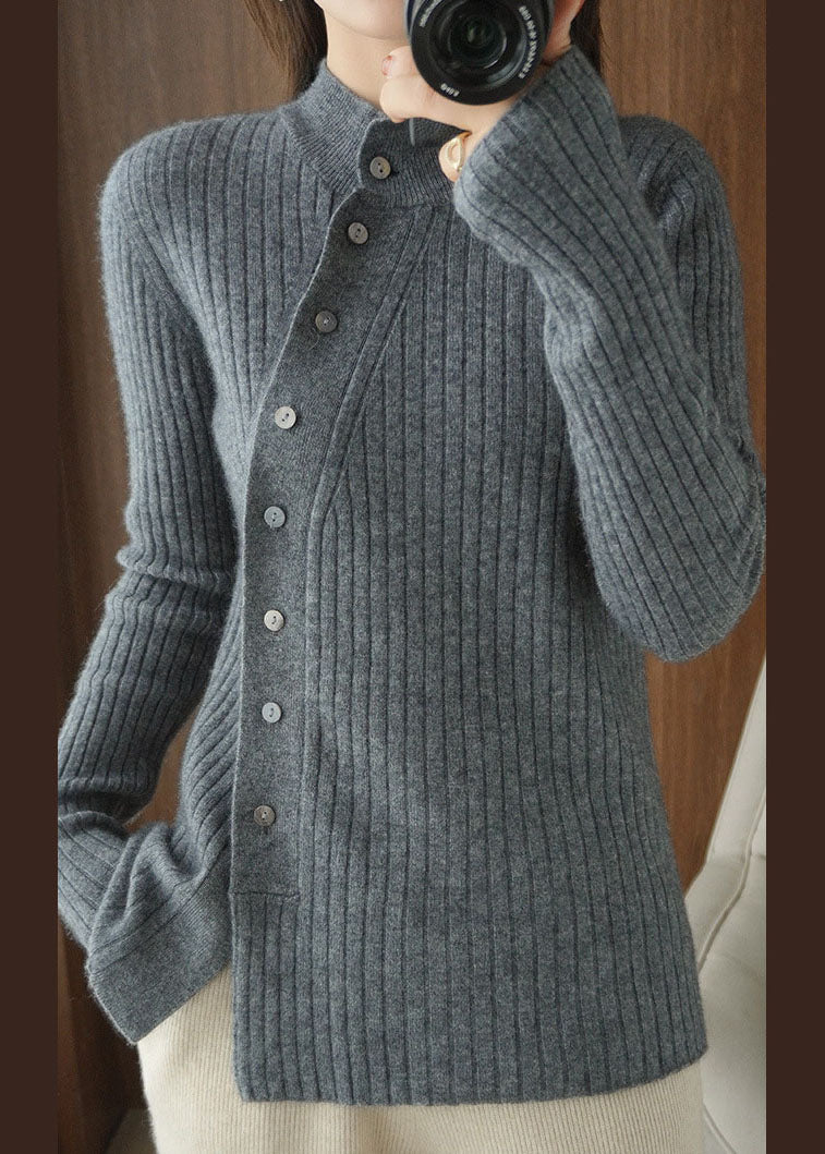 A Vintage Style Top with Delicate Timeless Details