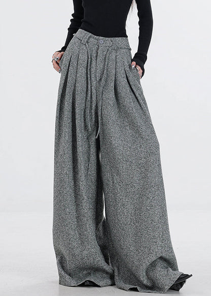 Classic Vintage Pants with a Flattering Fit