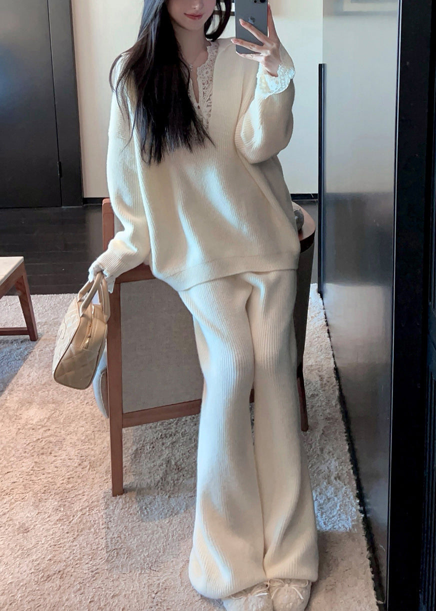 Classic Vintage Sweater with a Flattering Fit