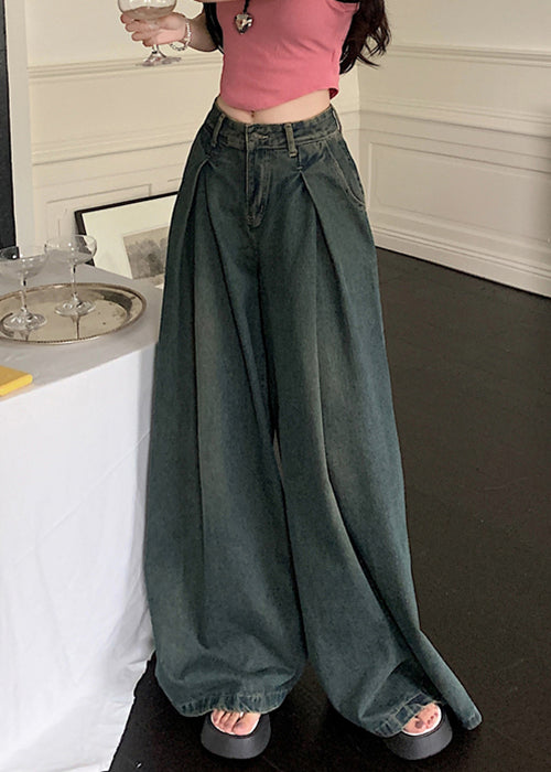 Classic Vintage Pants with a Flattering Fit