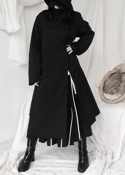 Well Tailored Coat with a Graceful Silhouette