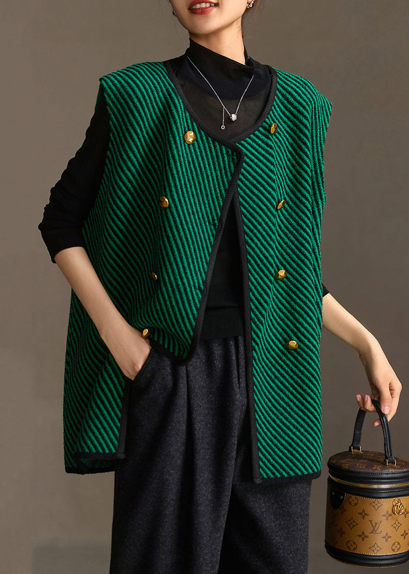 Effortlessly Elegant Coat with a Timeless Design