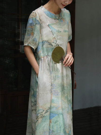 Beautifully Finished Dress in a Timeless Design
