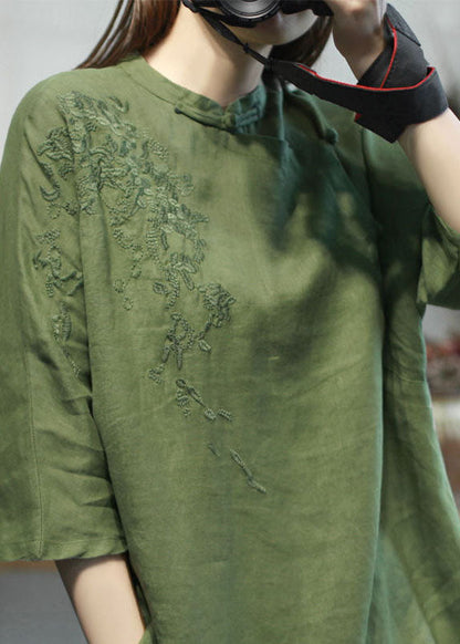 A Vintage Style Top with Delicate Timeless Details