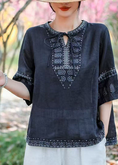 Sophisticated Blouse with a Clean Classic Look