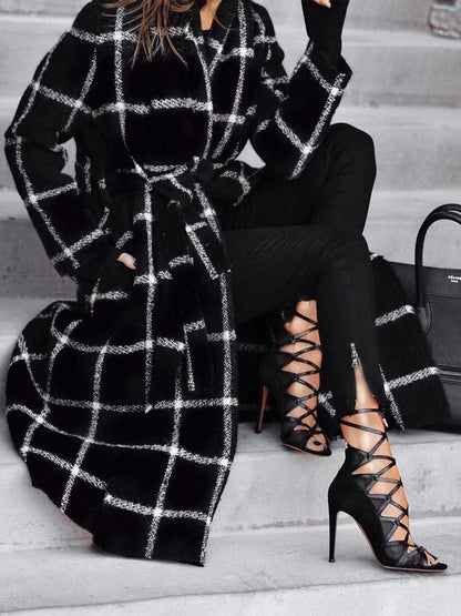 Effortlessly Elegant Coat with a Timeless Design