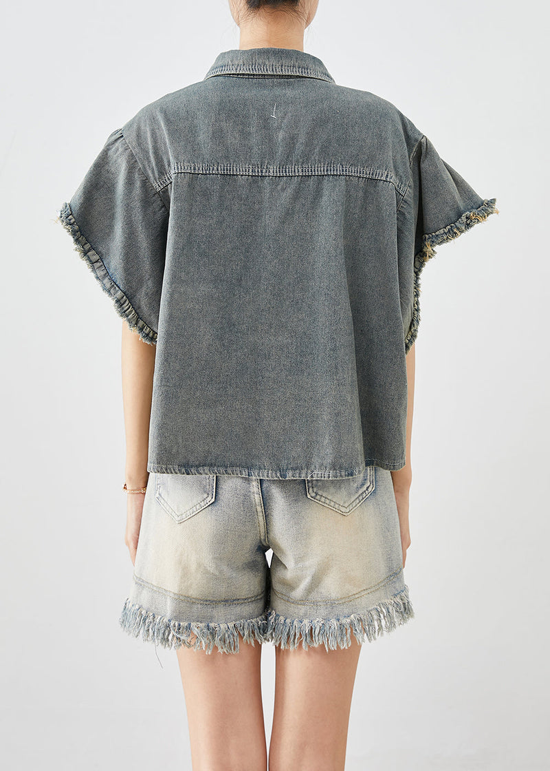 Classic Vintage Shirt with a Flattering Fit