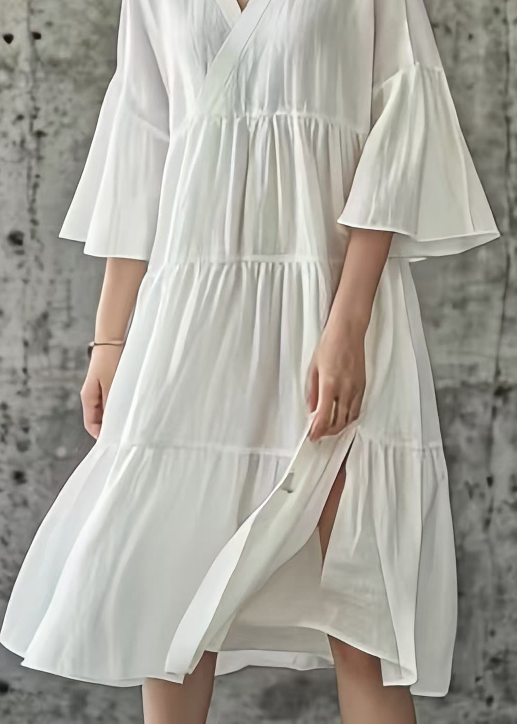Well Tailored Dress with a Graceful Silhouette