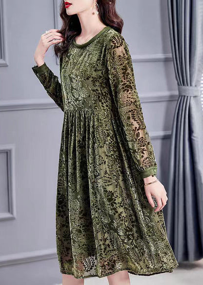 Sophisticated Dress with a Clean Classic Look