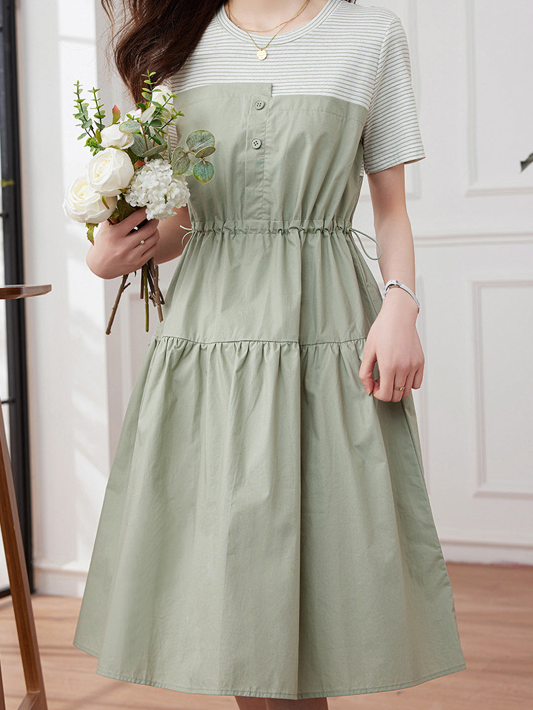 Classic Vintage & Enduringly Stylish Dress
