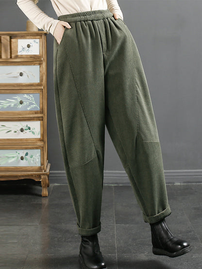 Effortlessly Elegant Pants with a Timeless Design