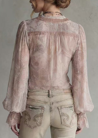 Classic Vintage Blouse with a Flattering Fit
