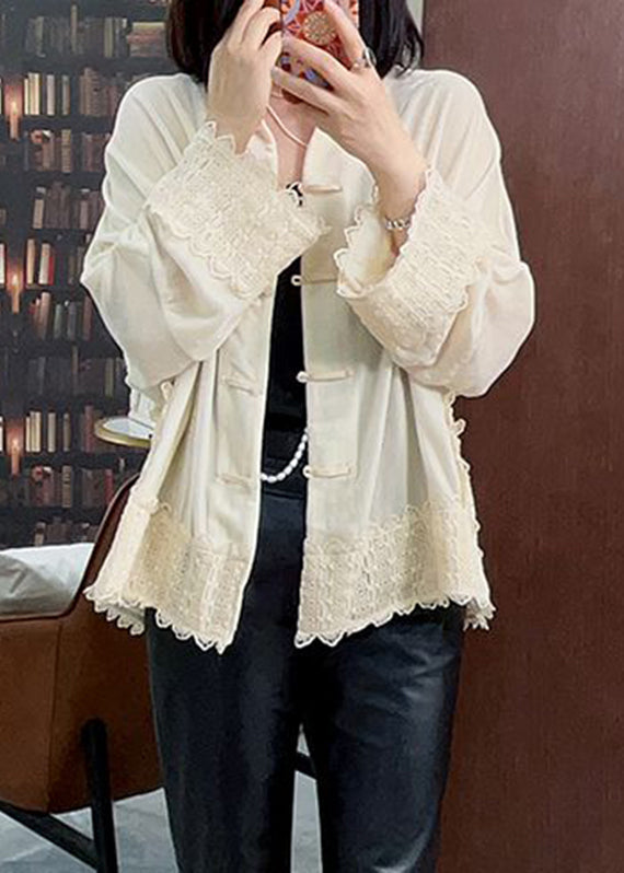 Gracefully Styled Coat for Any Occasion