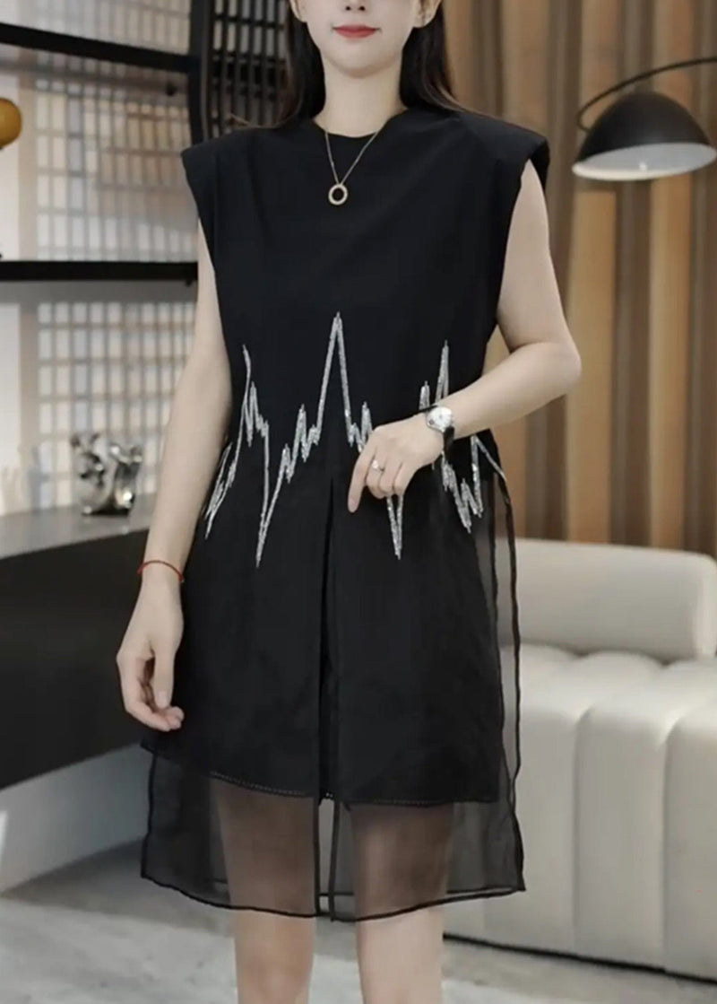 Effortlessly Elegant Top with a Timeless Design