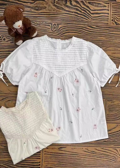 Classic Vintage Shirt with a Flattering Fit