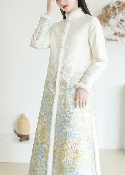 Beautifully Finished Coat in a Timeless Design