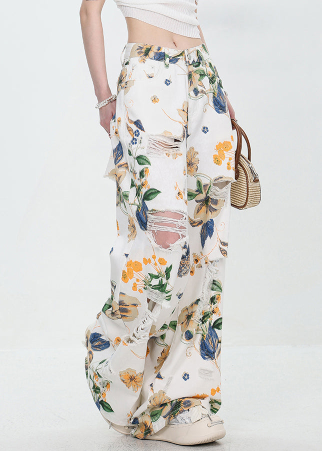 Effortlessly Elegant Pants with a Timeless Design